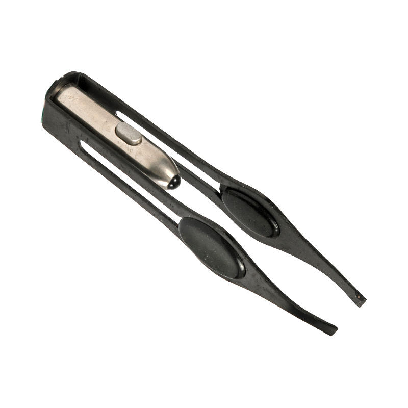 LED Light Tweezers Are Good Eyebrow Trimming Tools